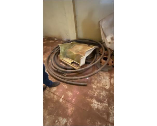 Foto de DUMONT/SP - Carrinho de limpeza e mangueira