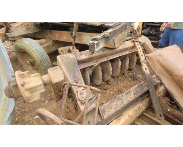 Foto de SARDOÁ/MG - Grade aradora mecânica com somente 1 eixo com disco