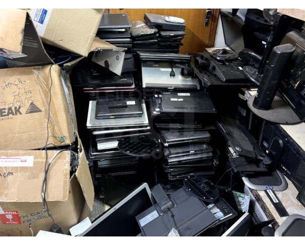 Foto de LAVRAS/MG - MATERIAL DE INFORMÁTICA 