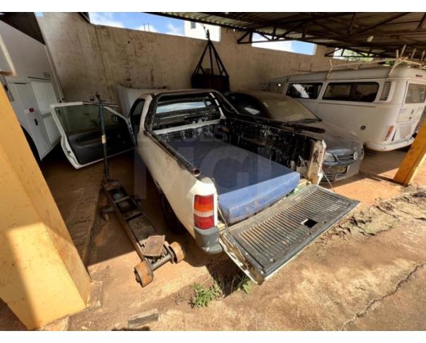 Foto de LAVRAS/MG - FORD COURIER L 1.6 - 2009/2009 -COR : BRANCO
