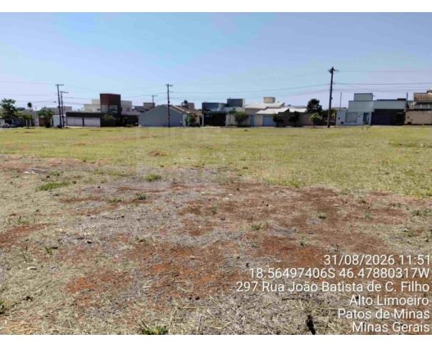 Foto de PATOS DE MINAS/MG - Praça constituída pela Quadra 13, com área de 4.256,00 m², localizada no Bairro Alto Limoeiro