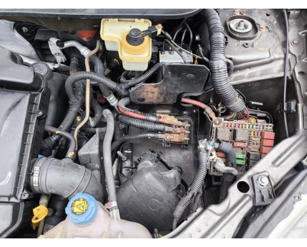 Foto de ITAÚNA/MG- FIAT PALIO ESSENCE 1.6 DL 2012/2013- PA12877