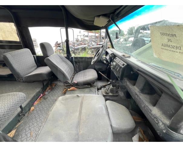 Foto de RIO DE JANEIRO/RJ- VTNE PICAPE EMP GE DEFENDER 110 3/4T 4X4 LAND ROVER 2005