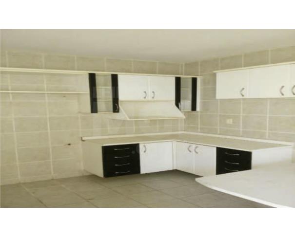 Foto de Fortaleza/CE – Casa com 04 quartos sendo 01 suíte no Condomínio Res. Cinco Estrelas – PA2124