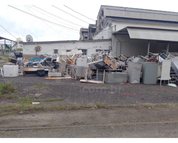 Foto de CAMPO DOS GOYTACAZES/RJ- Diversos (CPUs, ventiladores, impressoras, ares condicionados, moveis, bebedouros, micro-ondas, TV, geladeira).