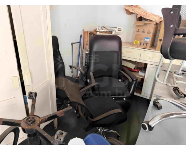 Foto de TIROS/MG - LOTE COMPOSTO POR MÓVEIS, EQUIPAMENTOS, ELETRÔNICOS E BENS DIVERSOS