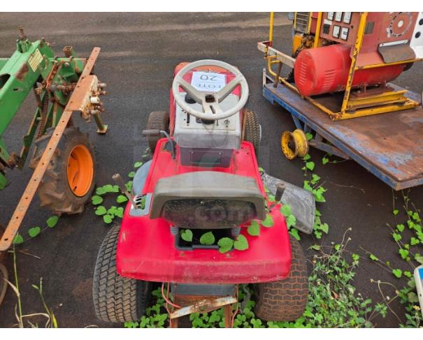 Foto de LONDRINA/PR - TRATOR AGRÍCOLA CORTADOR DE GRAMA MARCA GARTNER, SEM GARANTIAS DE MOTOR, PARTE ELÉTRICA E CÂMBIO