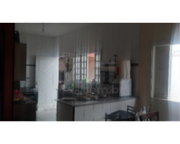 Foto de ALFENAS/MG – Casa com aproximadamente 184,00m², situada no loteamento Jardim Aeroporto II