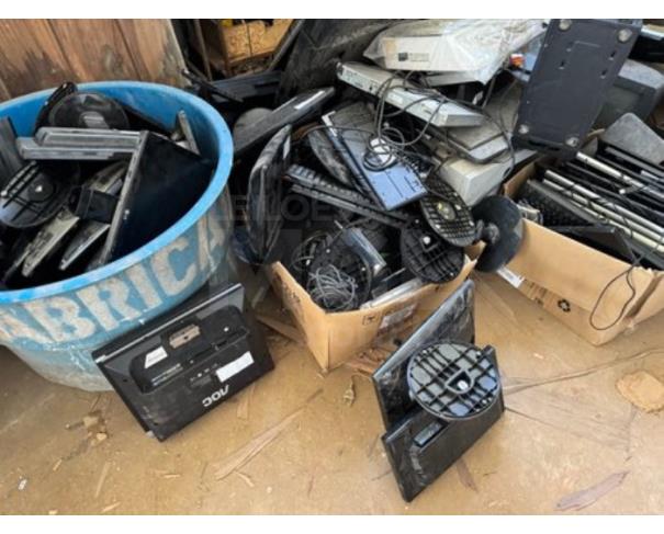 Foto de CAMPO DOS GOYTACAZES/RJ-Eletrônicos, informática (CPUS, monitores, estabilizadores, teclados, impressoras, ares condicionados, televisores, impressoras).
