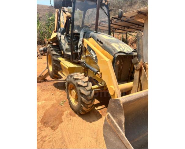 Foto de SÃO PEDRO DOS FERROS/MG - Retroescavadeira Caterpillar 416E