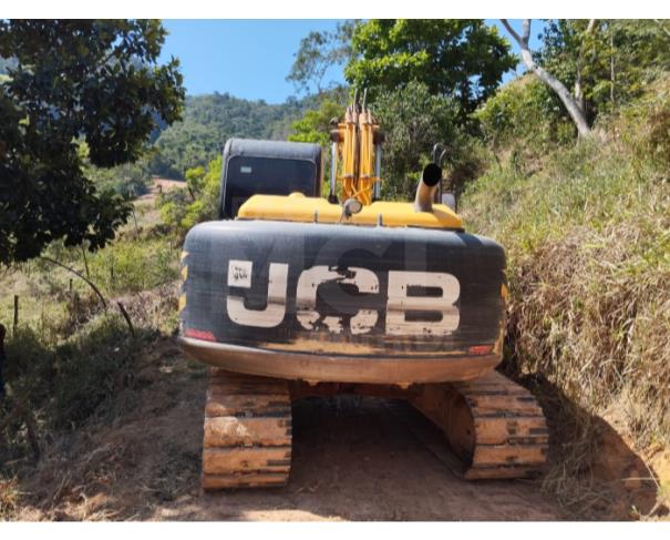 Foto de Águia Branca /ES- Escavadeira Hidráulica JCB, modelo JS130 LC, motor 99HP