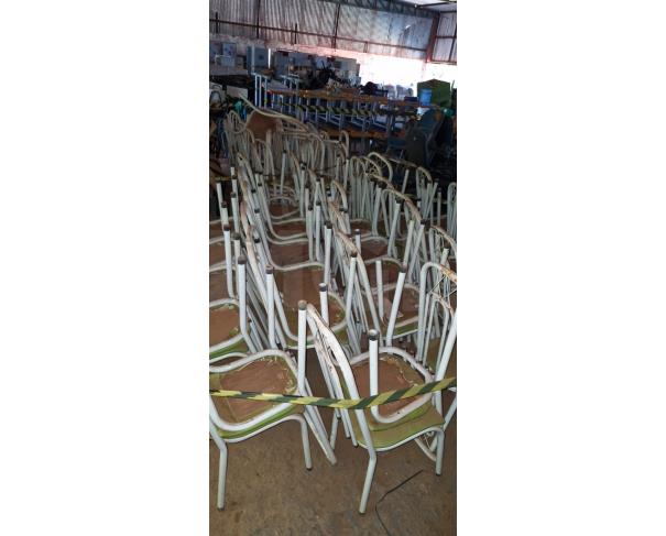 Foto de PONTES GESTAL/SP - Cadeiras de aço tubular