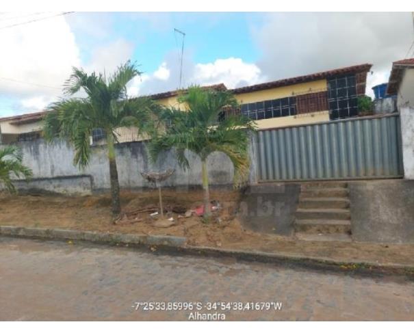 Foto de ALHANDRA/PB — Casa com 2 quartos e 1 vaga na garagem no bairro.