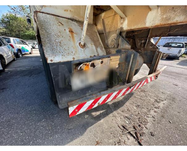 Foto de RIO DAS OSTRAS/RJ - CAMINHÃO MERCEDES BENZ 1620
