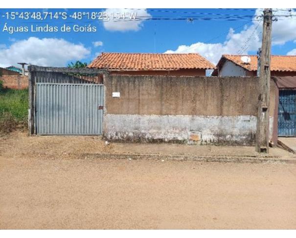 Foto de AGUAS LINDAS DE GOIAS/GO — Casa com 2 quartos e 1 Vaga na Garagem no Bairro Jardim Da Barragem Vi