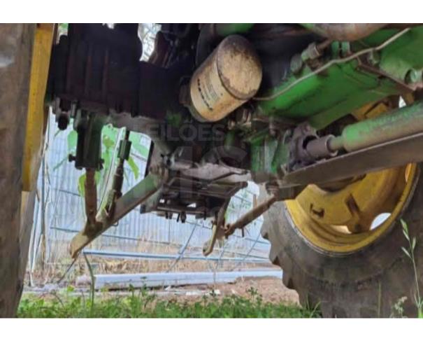Foto de CAMPESTRE DA SERRA/RS - Trator Agrícola Cabinado John Deere– modelo 5600 – 4x4