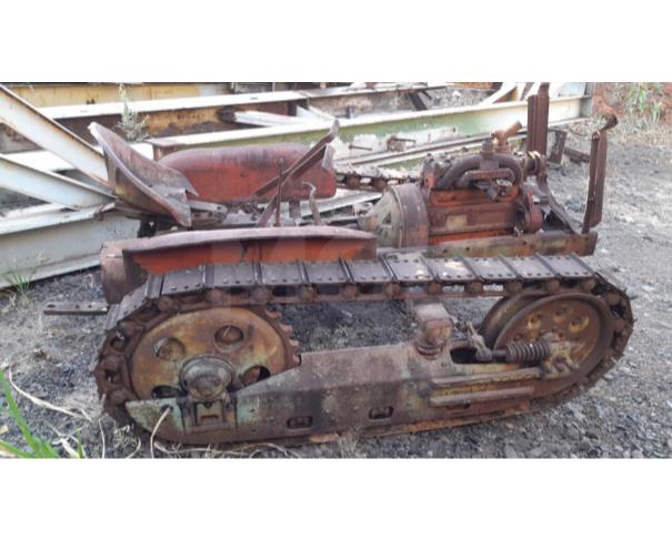 Foto de ITAÚNA MG - TRATOR ANTIGO 