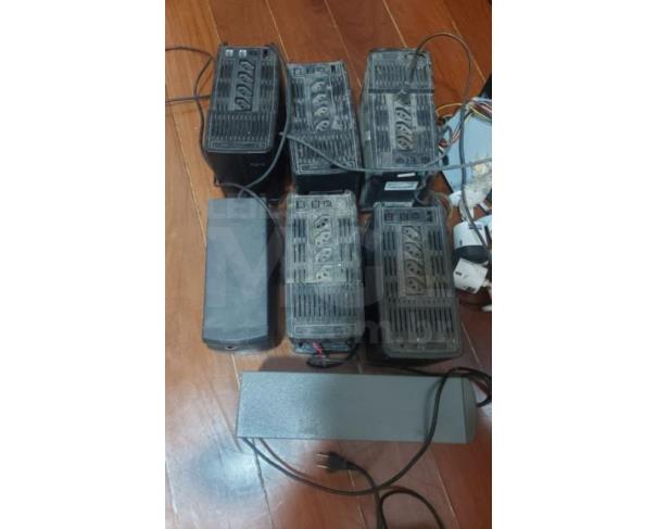 Foto de PORCIÚNCULA/RJ - Material de informática (monitores, DVD, mini system, notebook, som, cabos, câmeras de vigilância, retroprojetor, calculadora, impressora, CPUs). 