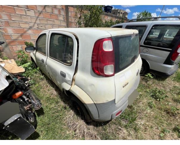 Foto de SERRA AZUL DE MINAS/MG- (CARRO) Fiat / Uno Vivace 1.0