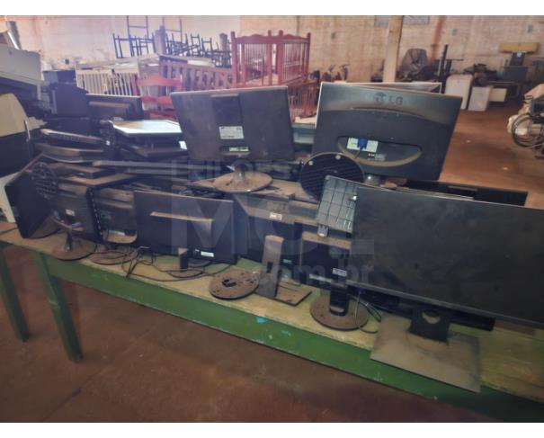 Foto de MONTE CARMELO/MG - Materiais de informática