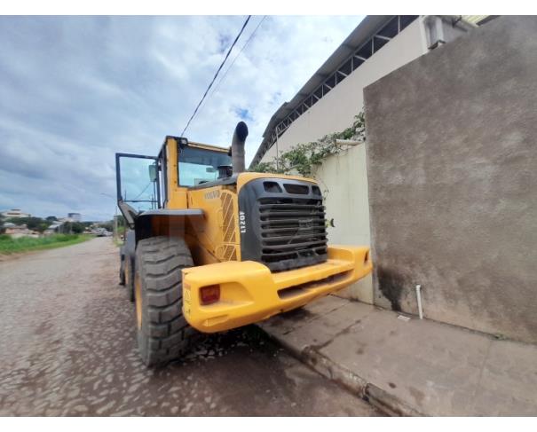Foto de ITAÚNA/MG-PÁ CARREGADEIRA VOLVO L120F