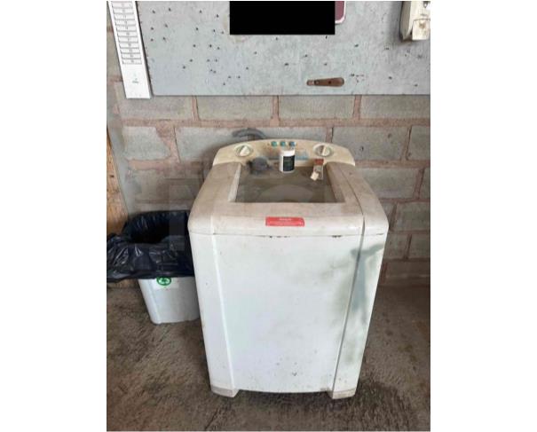 Foto de SANTA BARBARA DO MONTE VERDE/MG - MÁQUINA DE LAVAR ROUPAS ELECTROLUX
