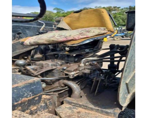 Foto de CAMPESTRE DA SERRA/RS - Trator Agrícola Cabinado Valtra – modelo 785 – 4x4