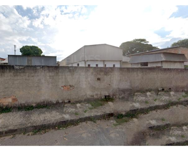 Foto de LOTE 005 - Betim/MG - Imóvel com terreno de 2.880m² no B São João