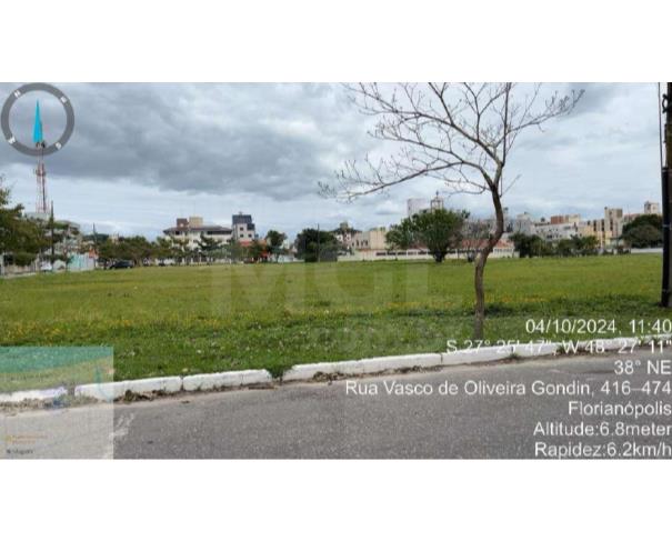 Foto de FLORIANÓPOLIS/SC - Terreno com 15.379,61m² ao lado Igreja Nª Sª de Guadalupe em Canasvieiras