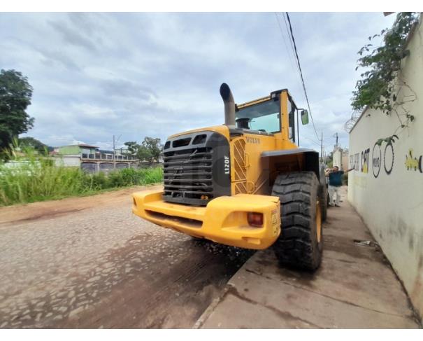 Foto de ITAÚNA/MG-PÁ CARREGADEIRA VOLVO L120F