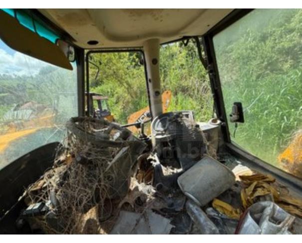 Foto de APIACÁ/ES - Retroescavadeira JCB modelo 3C