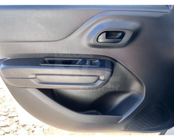Foto de ITAÚNA/MG- CITROEN C3 LIVE PACK 1.0 FLEX 6V 5P MEC. 2023/2024- PA12349