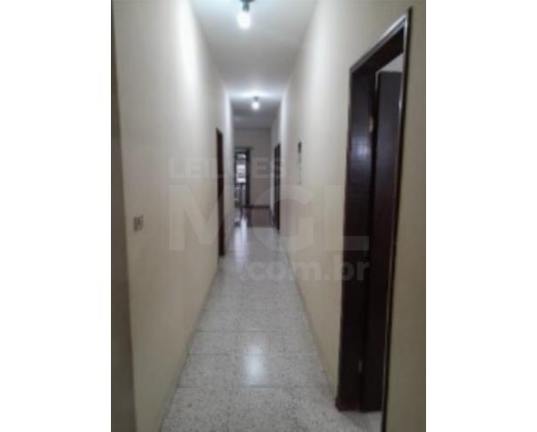 Foto de FORMIGA/MG- UM APARTAMENTO RESIDENCIAL COM 3 QUARTOS 