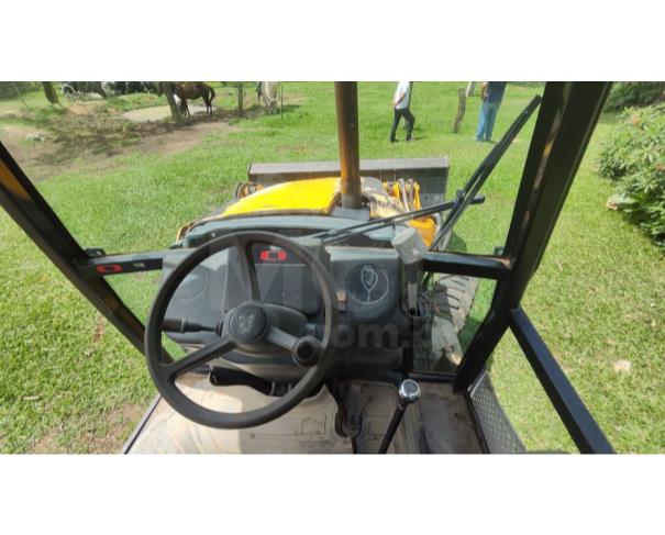 Foto de DIVINÓPOLIS/MG - Retroescavadeira JCB, modelo 3C.