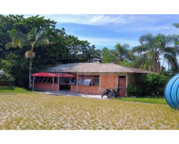 Foto de FLORIANÓPOLIS/SC - Terreno com 13.720,16m² (área construída estimada de 1.872,14m²) no bairro Estreito