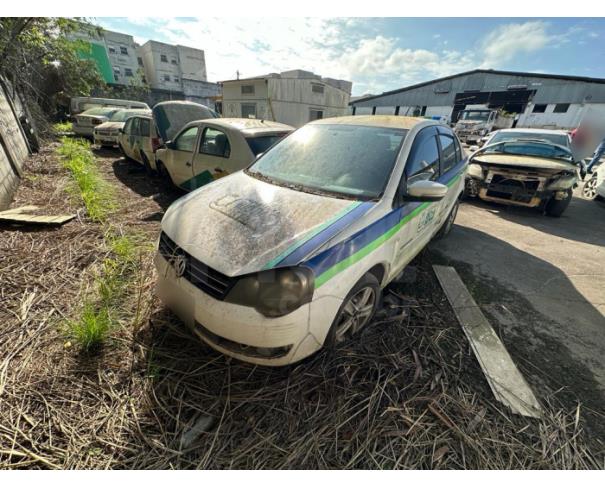 Foto de RIO DAS OSTRAS/RJ - VW POLO SEDAN 2.0 COMFOR