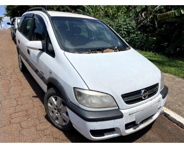 Foto de LAVRAS/MG - CHEVROLET ZAFIRA CONFORT - 2010/2010 - COR : BRANCO 