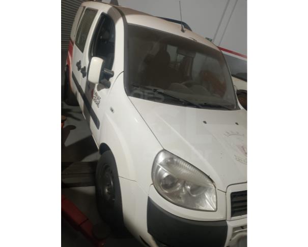 Foto de DOURADOQUARA/MG - CARRO - Fiat Doblo Essence 1.8, 2016 / 2016