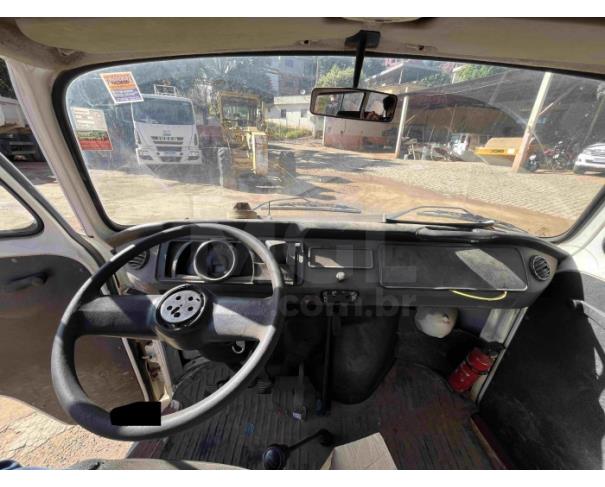 Foto de PIRAPETINGA/MG - Misto Camioneta VW/ Kombi, 2012/2013, FLEX 