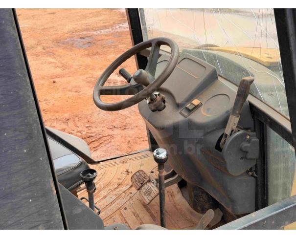 Foto de TIROS/MG - Retroescavadeira JCB, modelo 3C