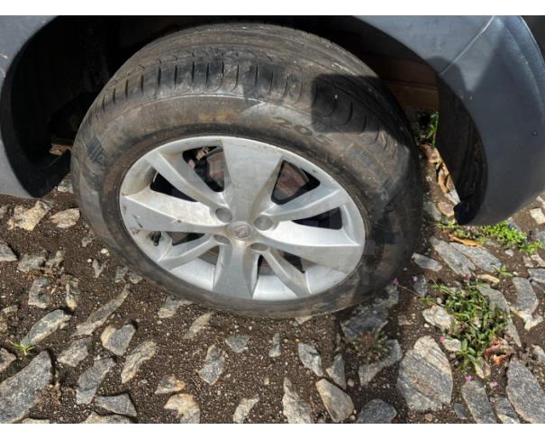Foto de ITAÚNA/MG- RENAULT SANDERO STEPWAY HI-FLEX 1.6 16V 5P AUT. 2012/2013 BAIXADO/SUCATA- PA12611