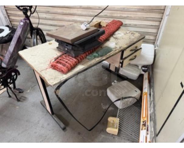 Foto de CAMPO DOS GOYTACAZES/RJ- Diversos (CPUs, ventiladores, impressoras, ares condicionados, moveis, bebedouros, micro-ondas, TV, geladeira).