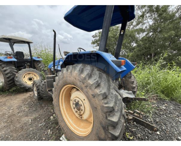 Foto de CLÁUDIO/MG- Trator Agrícola New Holland, modelo TL75E