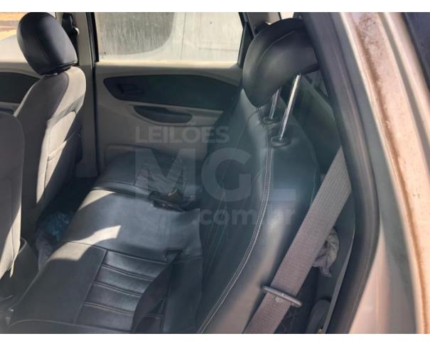 Foto de PRESIDENTE KENNEDY/ES - Veículo spin 1.8 MT LT flex, ANO 2014/2015
