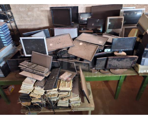Foto de MONTE CARMELO/MG - Materiais de informática