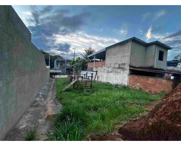 Foto de PIRAPETINGA/MG - Terreno urbano com 687,82m² no Bairro Santa Efigênia
