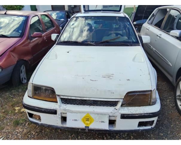 Foto de ARAXÁ/MG - CHEVROLET Kadett GSI MPFI - 1992/1993 - SUCATA