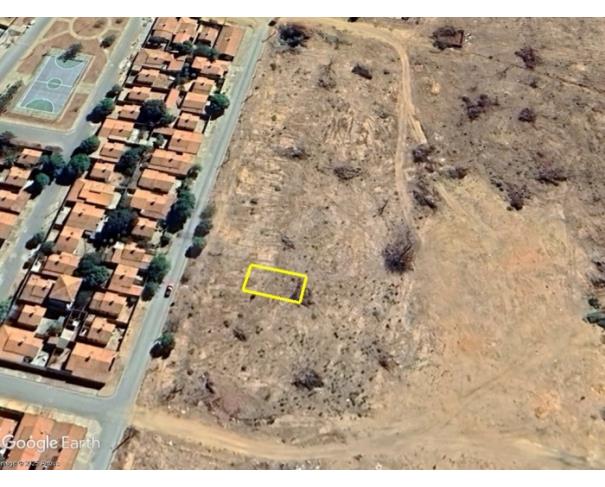 Foto de SÃO FRANCISCO/MG — Lote com 200 m² no Bairro João Aguiar (Lote 28 da quadra 08)