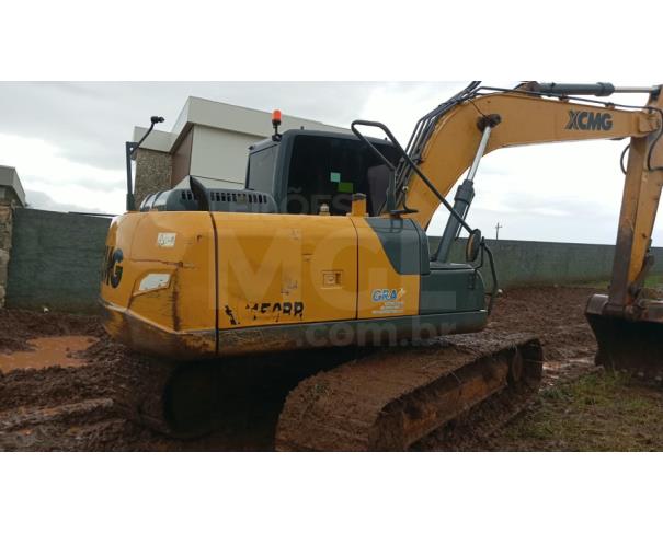 Foto de ENGENHO VELHO/RS - Escavadeira Hidráulica sobre Esteiras XCMG, modelo XE150BR, ano 2021, cabine fechada, motor diesel, equipada com lança hidráulica e caçamba de escavação