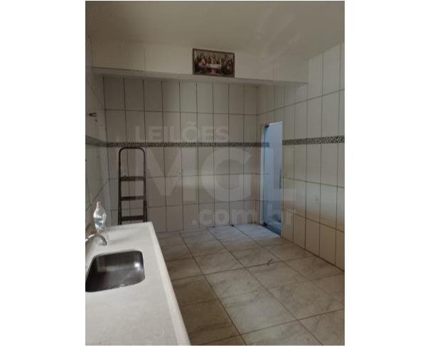 Foto de ITAÚNA/MG — Casa com 02 quartos no Bairro Godofredo Gonçalves (desocupada)